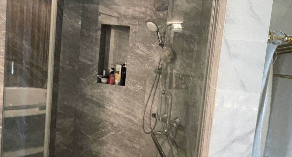 For sale 4 bedrooms condo in Bang Kho Laem, Bangkok
