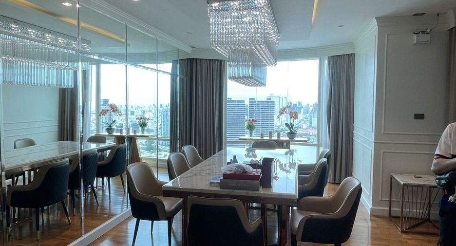 For sale 4 bedrooms condo in Bang Kho Laem, Bangkok