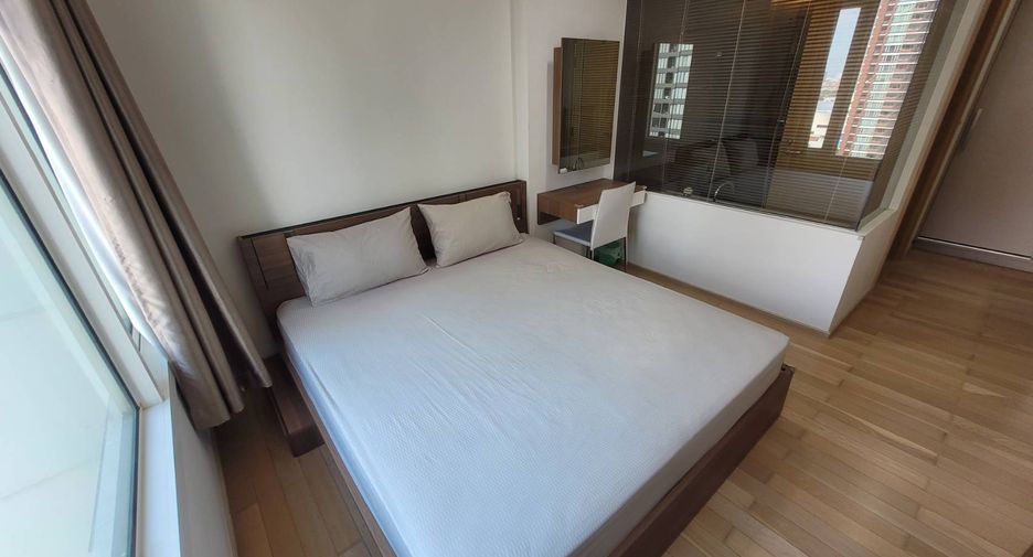 For rent 2 bedrooms condo in Khlong Toei, Bangkok