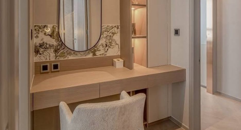 For rent 2 bedrooms condo in Sathon, Bangkok