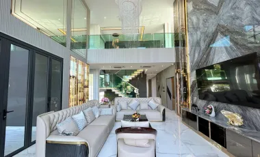 For sale 5 bedrooms villa in Bang Lamung, Chonburi