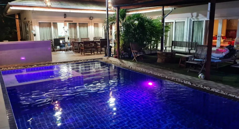 For sale 4 bedrooms villa in Hua Hin, Prachuap Khiri Khan