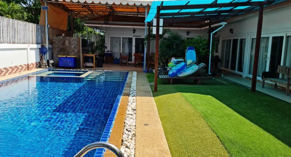 For sale 4 bedrooms villa in Hua Hin, Prachuap Khiri Khan