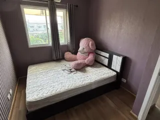 Casa adosada en alquiler de 3 habitaciones en Suan Luang, Bangkok