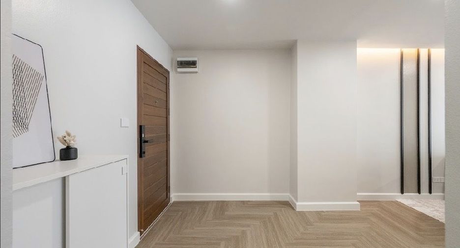 For sale 2 bedrooms condo in Watthana, Bangkok