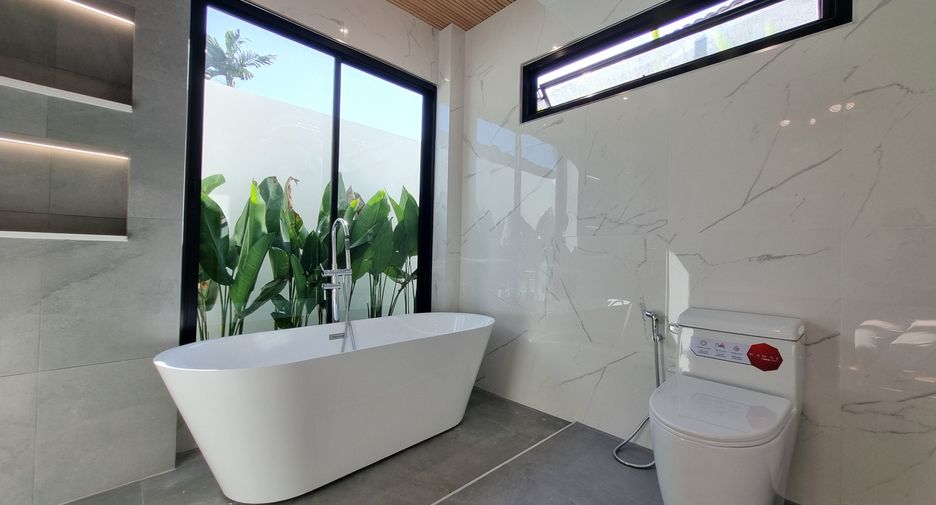 For sale 4 bedrooms villa in Thalang, Phuket