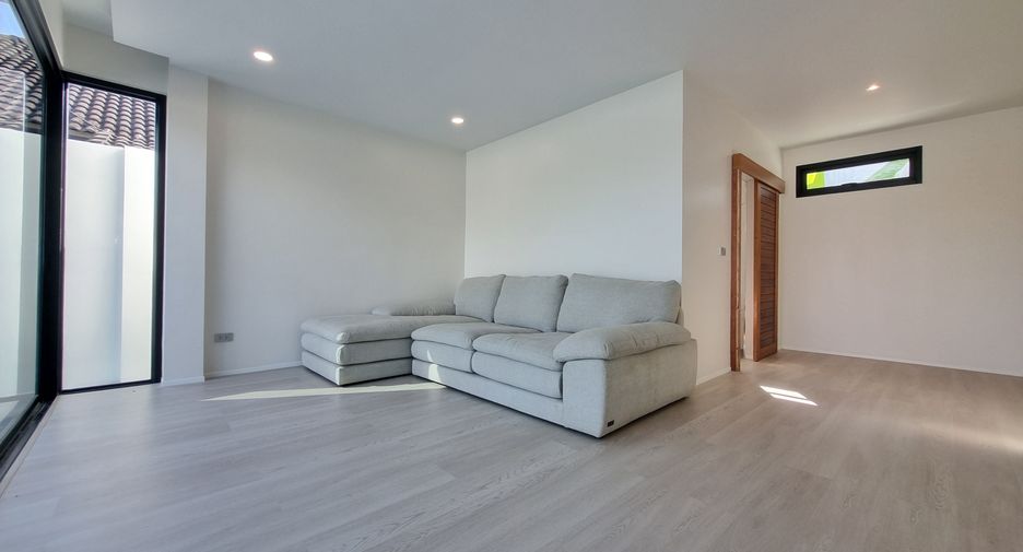 For sale 4 bedrooms villa in Thalang, Phuket