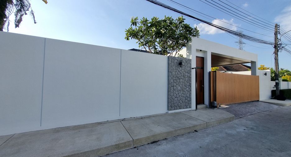 For sale 4 bedrooms villa in Thalang, Phuket