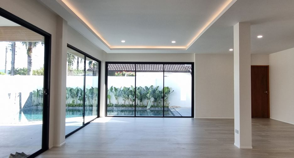 For sale 4 bedrooms villa in Thalang, Phuket