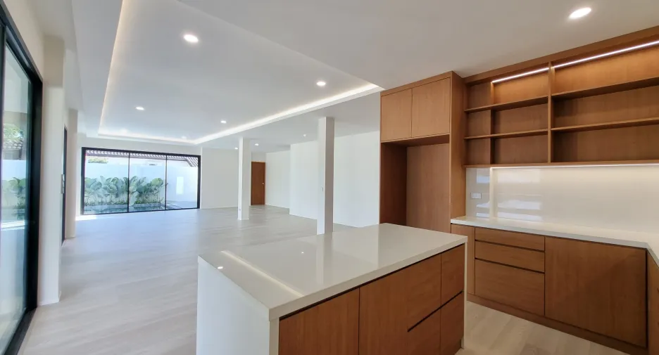 For sale 4 bedrooms villa in Thalang, Phuket