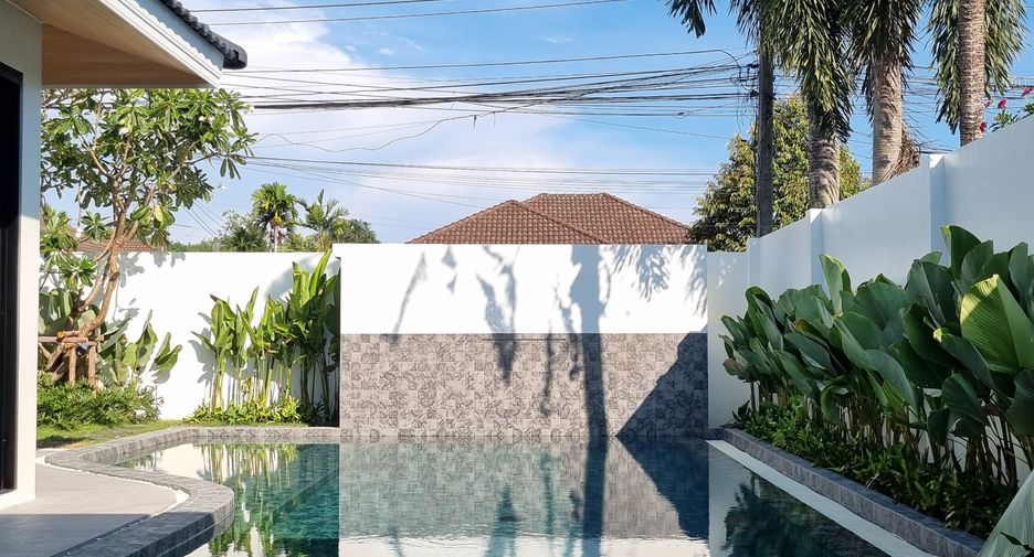 For sale 4 bedrooms villa in Thalang, Phuket