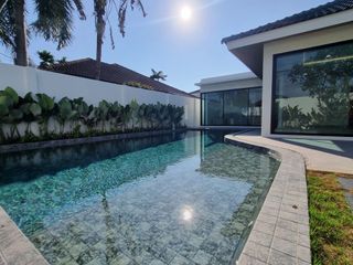 Villa zum Kauf mit 4 Zimmer in Thalang, Phuket
