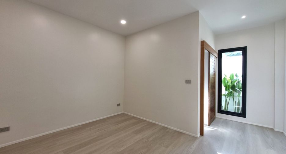 For sale 4 bedrooms villa in Thalang, Phuket