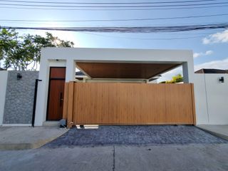 Villa zum Kauf mit 4 Zimmer in Thalang, Phuket