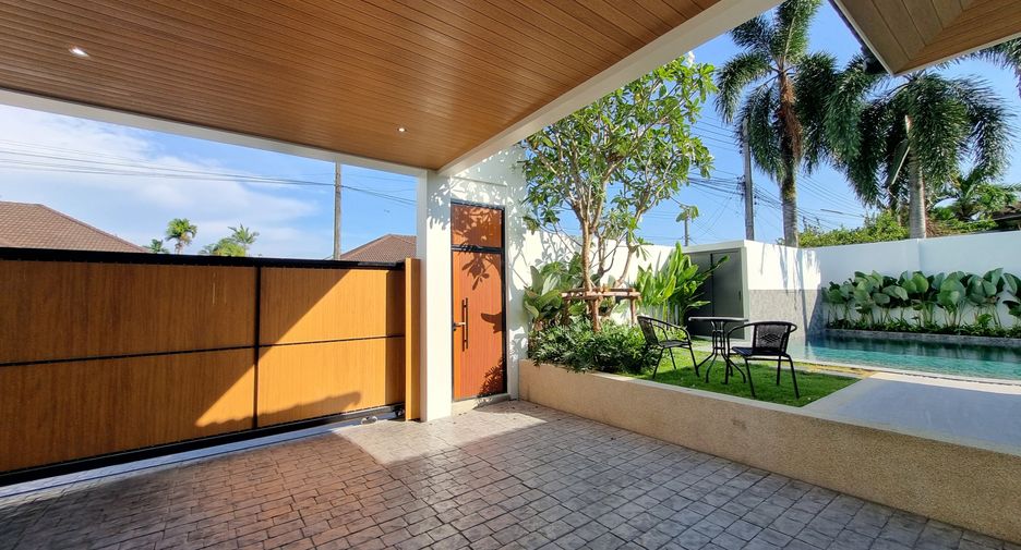 For sale 4 bedrooms villa in Thalang, Phuket