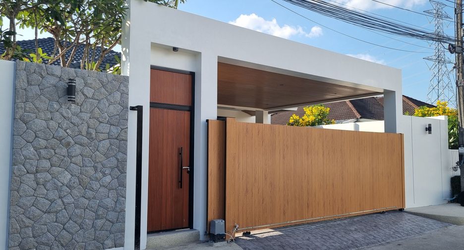 For sale 4 bedrooms villa in Thalang, Phuket