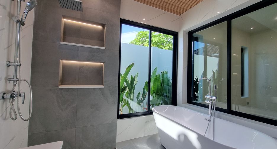 For sale 4 bedrooms villa in Thalang, Phuket