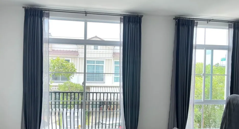 For rent 2 bedrooms townhouse in Bang Phli, Samut Prakan