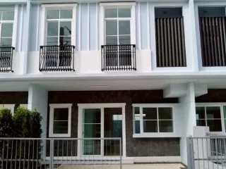 Haus zur Miete mit 3 Zimmer in Bang Phli, Samut Prakan