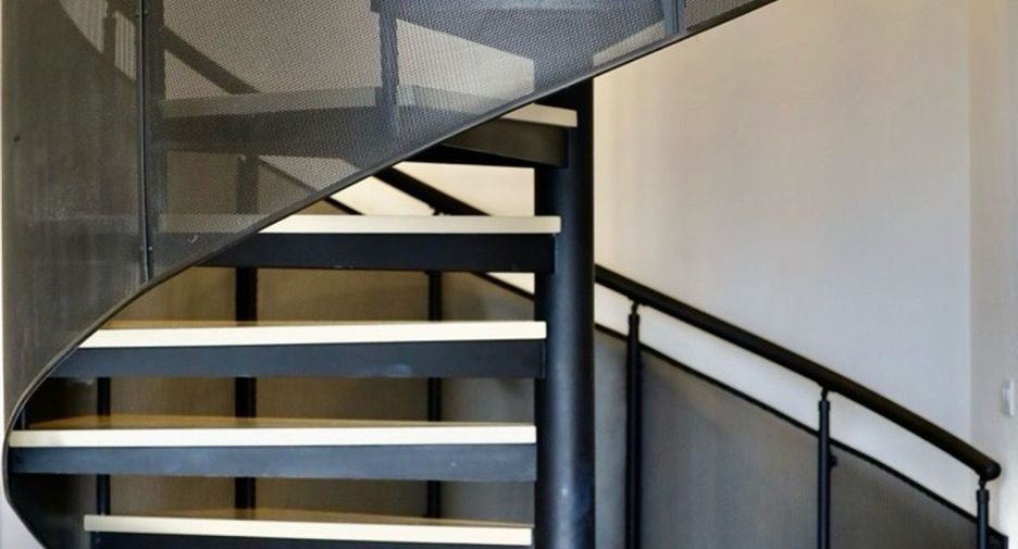 For rent 2 bedrooms condo in Phra Khanong, Bangkok