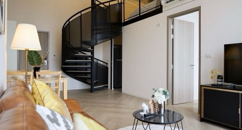 For rent 2 bedrooms condo in Phra Khanong, Bangkok