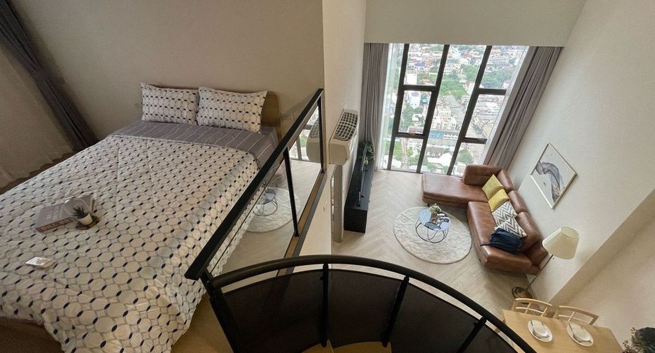 For rent 2 bedrooms condo in Phra Khanong, Bangkok