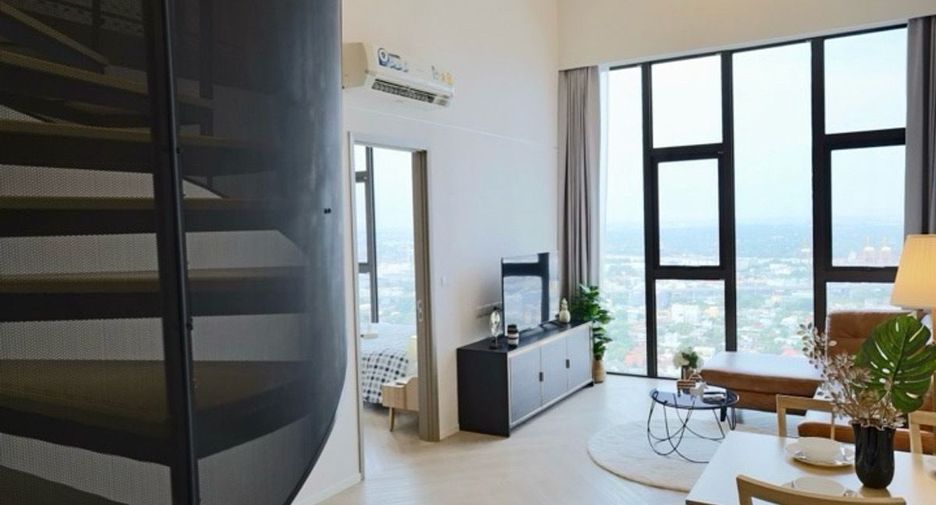 For rent 2 bedrooms condo in Phra Khanong, Bangkok