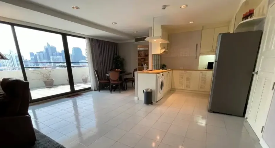 À louer et à vendre 2 chambres condo à Watthana, Bangkok