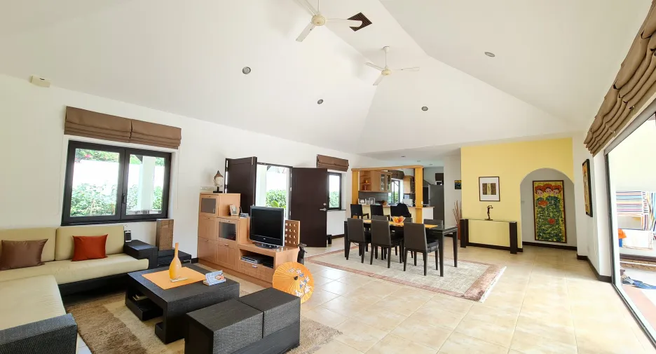 For sale and for rent 3 bedrooms house in Cha Am, Phetchaburi