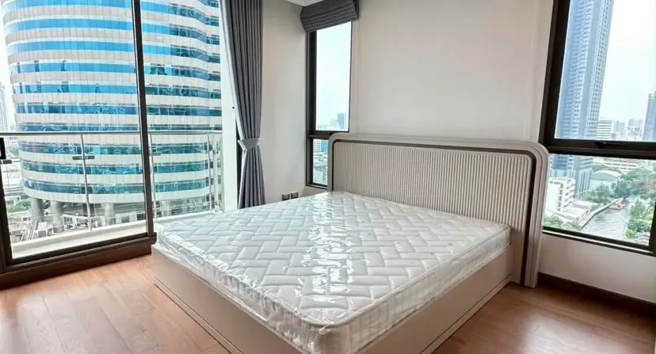 For rent 2 bedrooms condo in Watthana, Bangkok