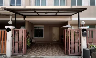 For sale 3 bedrooms townhouse in Wang Thonglang, Bangkok