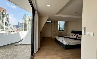 For rent 3 bedrooms condo in Watthana, Bangkok