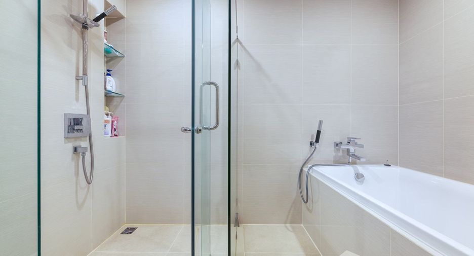 For rent 2 bedrooms condo in Bang Na, Bangkok