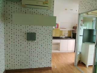 Wohnung zur Miete mit Studio in Khlong Toei, Bangkok