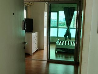 Wohnung zur Miete mit Studio in Khlong Toei, Bangkok