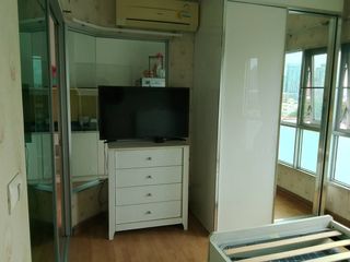 Wohnung zur Miete mit Studio in Khlong Toei, Bangkok