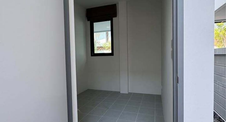 For rent 4 bedrooms house in Bang Phli, Samut Prakan