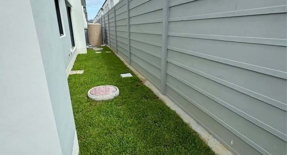 For rent 4 bedrooms house in Bang Phli, Samut Prakan