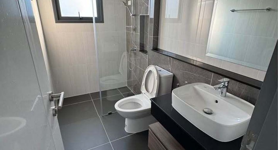 For rent 4 bedrooms house in Bang Phli, Samut Prakan