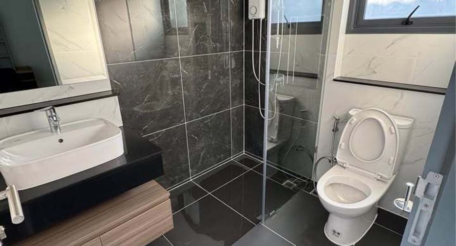 For rent 4 bedrooms house in Bang Phli, Samut Prakan