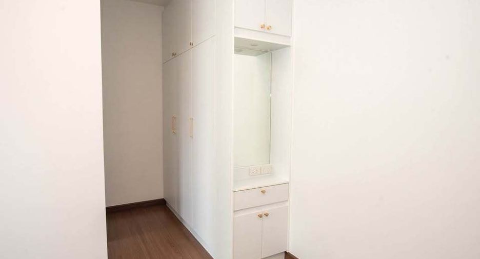 For rent 4 bedrooms house in Bang Phli, Samut Prakan