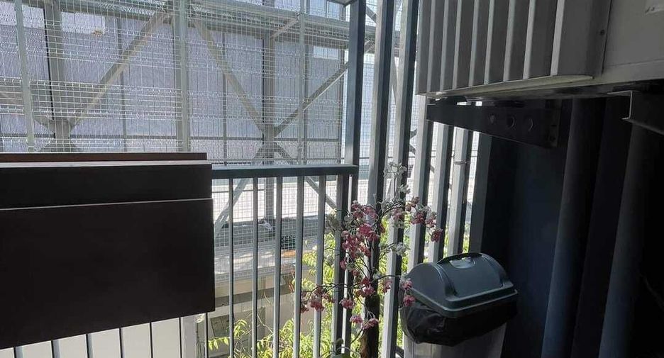 For sale 1 bed condo in Khlong Toei, Bangkok