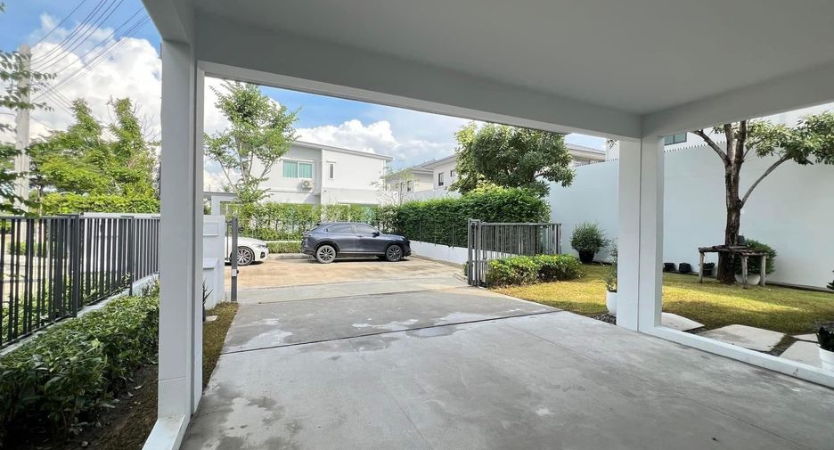 For sale and for rent 4 bedrooms house in Khlong Sam Wa, Bangkok