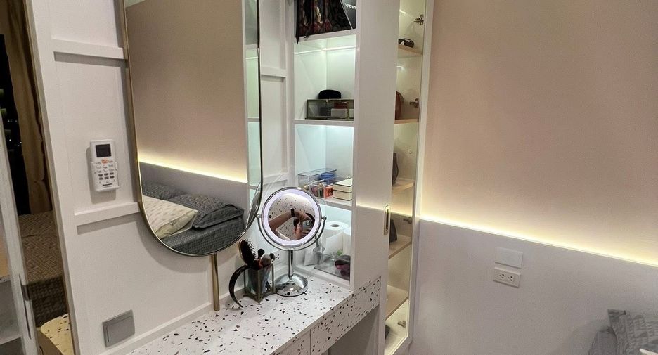 For sale 1 bed condo in Huai Khwang, Bangkok