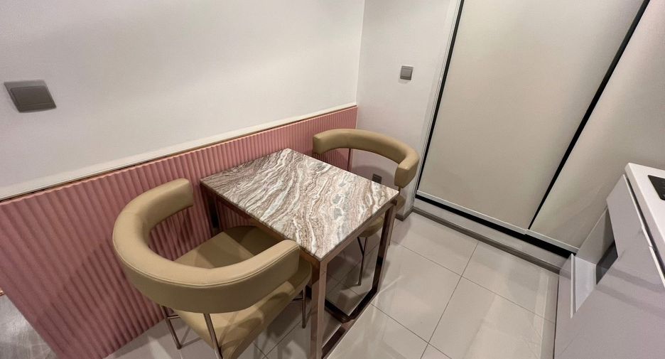 For sale 1 bed condo in Huai Khwang, Bangkok