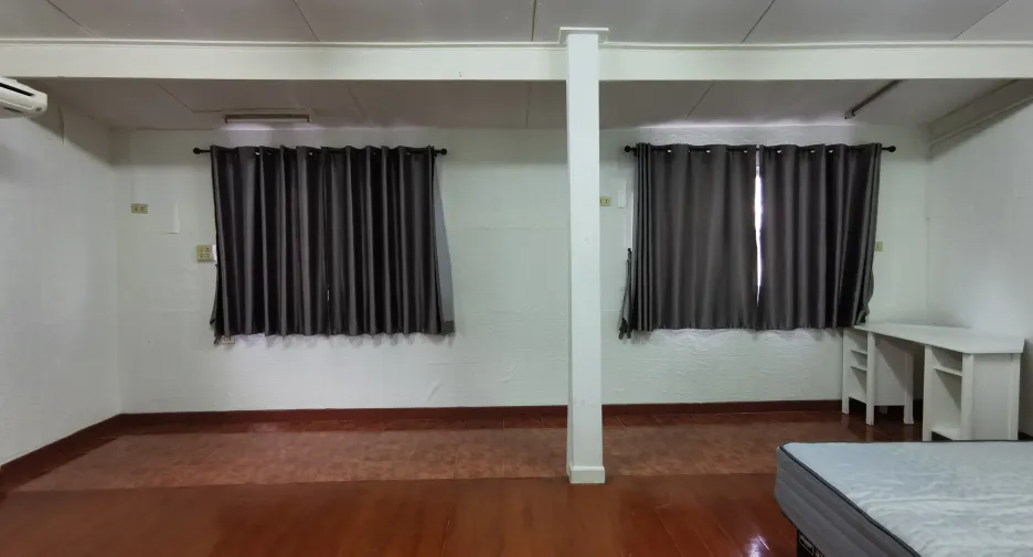 For rent 4 ベッドルーム house in Phra Khanong, Bangkok