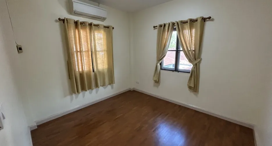 Casa en alquiler de 3 habitaciones en San Sai, Chiang Mai