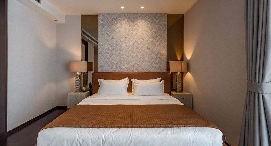 For rent 2 bedrooms condo in Watthana, Bangkok