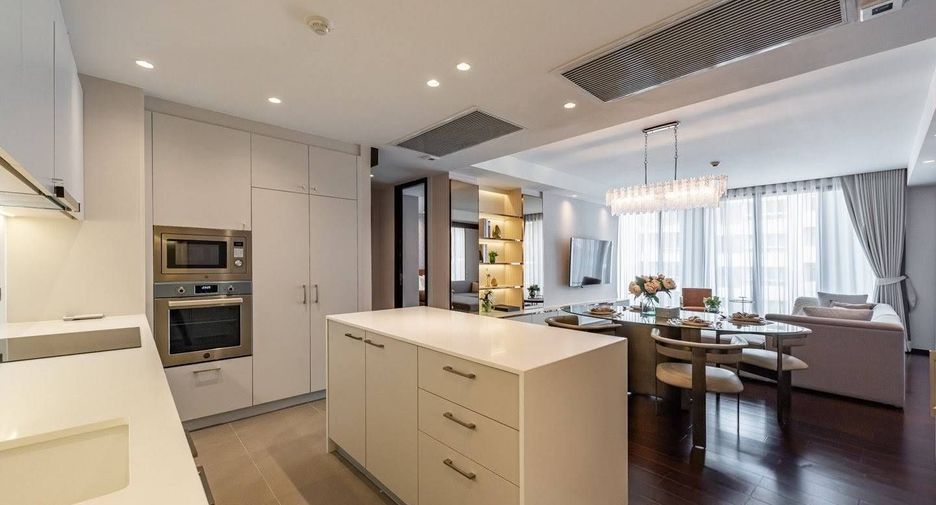 For rent 2 bedrooms condo in Watthana, Bangkok