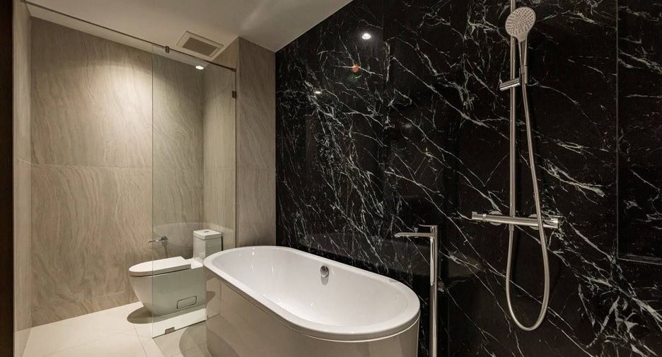 For rent 2 bedrooms condo in Watthana, Bangkok